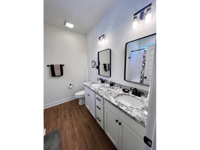 Welcome to this spacious and inviting like-new ranch style home - photo 20
