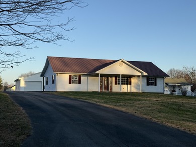 NEW PRICE!! CHECK THIS OUT...Discover effortless lake-area - photo 1