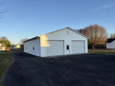 NEW PRICE!! CHECK THIS OUT...Discover effortless lake-area - photo 2