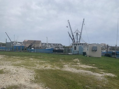 Rare buildable bayfront lot located in the historic Gardner's - photo 2