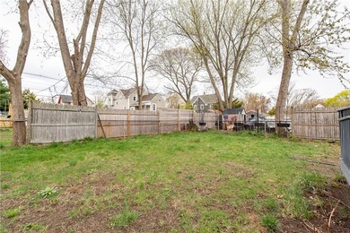 Why Rent! Vinyl Sided 5 Room Ranch located in the Lakewood - photo 22