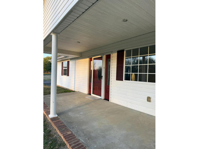 NEW PRICE!! CHECK THIS OUT...Discover effortless lake-area - photo 4
