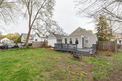 Why Rent! Vinyl Sided 5 Room Ranch located in the Lakewood - photo 24