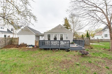 Why Rent! Vinyl Sided 5 Room Ranch located in the Lakewood - photo 25
