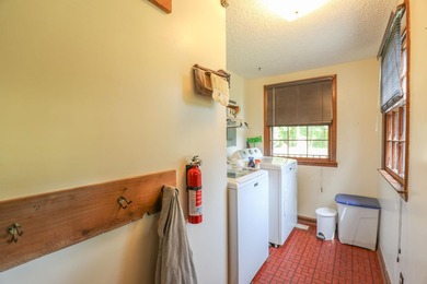 Looking for space, privacy, and room to spread out? This 3 - photo 26