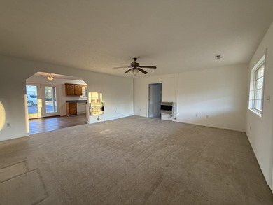 NEW PRICE!! CHECK THIS OUT...Discover effortless lake-area - photo 9