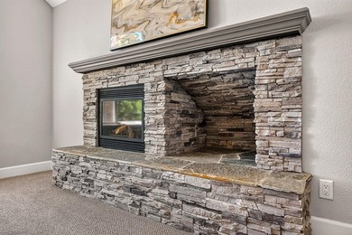 Experience mountain-lake living at its finest in this - photo 29
