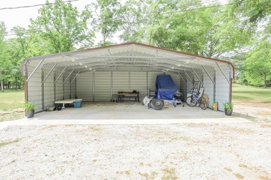 Looking for space, privacy, and room to spread out? This 3 - photo 30