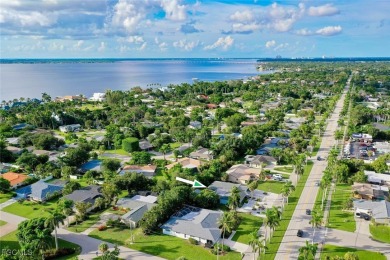 Caloosahatchee River Home For Sale in Fort Myers Florida