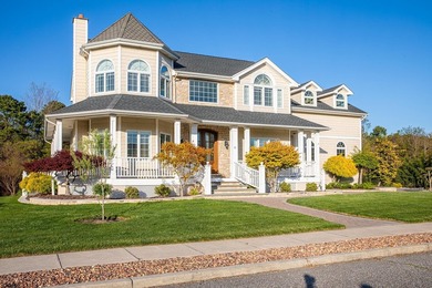 - Luxury custom Victorian-style home on a quiet cul-de-sac in - photo 3
