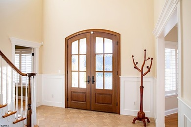 - Luxury custom Victorian-style home on a quiet cul-de-sac in - photo 7