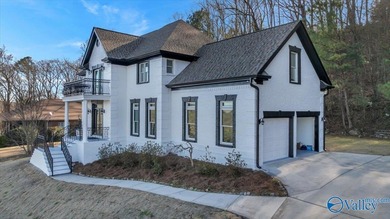 Luxury Living! Wake up every day to breathtaking lake views in - photo 4