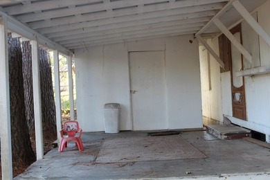 MOTIVATED SELLER! Great Weekend Home Near Sam Rayburn Lake! Just - photo 6
