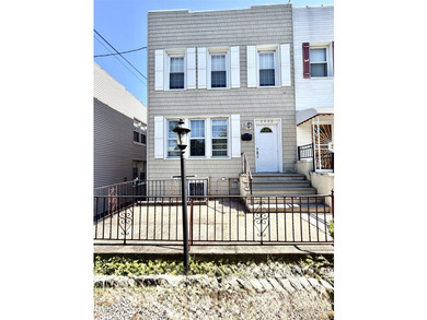 Exceptional opportunity in the heart of Throggs Neck! This - photo 1