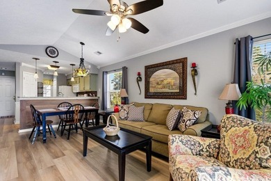 Attention to detail shines throughout this charming, fully - photo 4