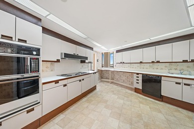 Unlock the potential in this spacious 2-bedroom residence at - photo 13