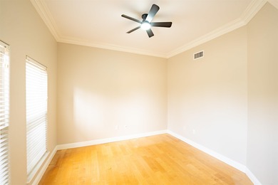 Oversized double entry doors open to a grand two-story foyer - photo 7