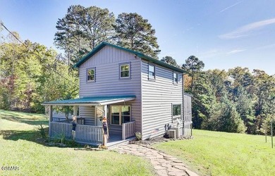 Lake Home For Sale in Sevierville, Tennessee