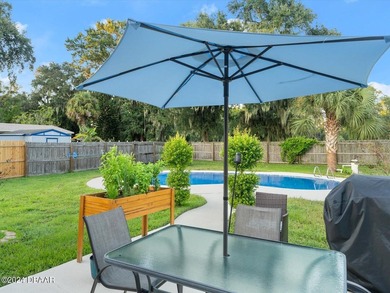 Beautifully remodeled throughout, this delightful Port Orange - photo 22