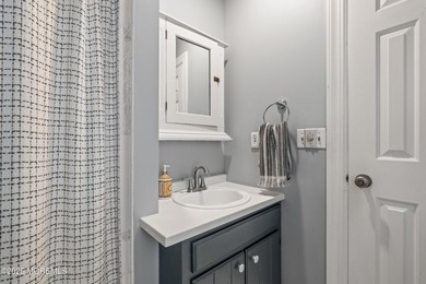 Secluded Privacy in North Dover! Welcome to this custom colonial - photo 43