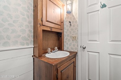 Secluded Privacy in North Dover! Welcome to this custom colonial - photo 49