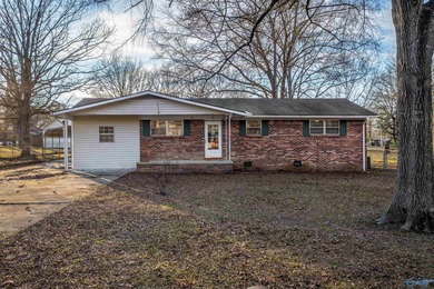 Weiss Lake Home For Sale in Centre AL