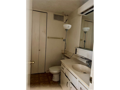 INVESTOR & FLIPPER SPECIAL IN THE HEART OF WAIKIKI! Rare - photo 4