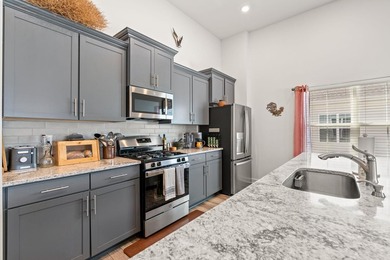 Come enjoy the wonderful lifestyle in the community of Cypress - photo 7