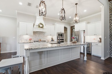 Luxury, space, and craftsmanship come together in this - photo 7