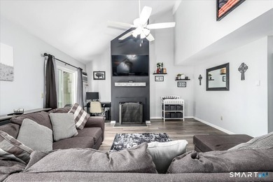 Welcome to this well-maintained and move-in ready condominium - photo 13