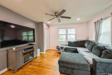 Welcome to your own private treetop retreat in the heart of - photo 4