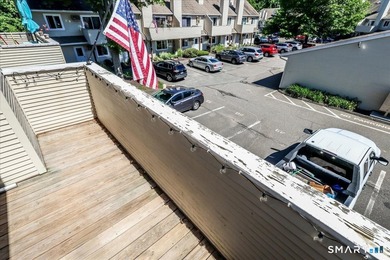 Welcome to this well-maintained and move-in ready condominium - photo 23