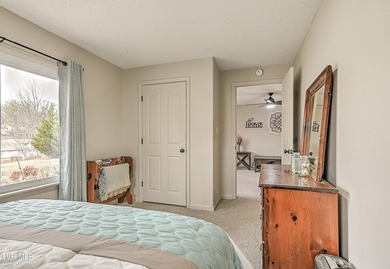 SELLER OFFERING UP TO $5,000 towards Buyer's closing costs with - photo 23