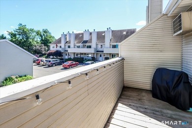 Welcome to this well-maintained and move-in ready condominium - photo 24