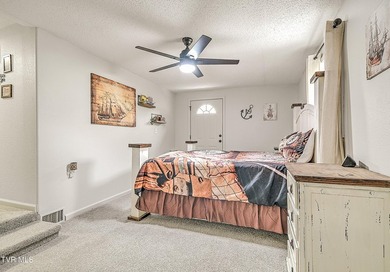 SELLER OFFERING UP TO $5,000 towards Buyer's closing costs with - photo 33
