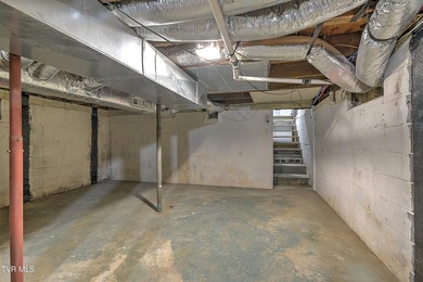 SELLER OFFERING UP TO $5,000 towards Buyer's closing costs with - photo 36