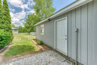 SELLER OFFERING UP TO $5,000 towards Buyer's closing costs with - photo 40