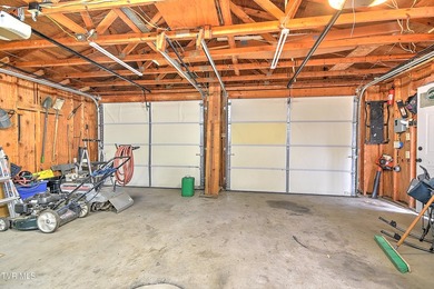 SELLER OFFERING UP TO $5,000 towards Buyer's closing costs with - photo 41