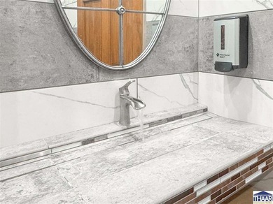 Opportunity at one of Terre Haute's busiest intersections! This