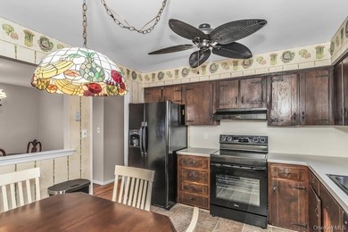 Unpack and enjoy your summer in this well-maintained In-line - photo 12