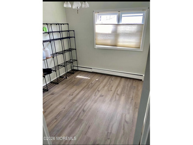 Welcome home to this beautifully maintained Adult Community - photo 12