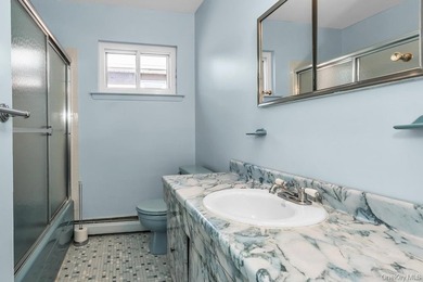 Unpack and enjoy your summer in this well-maintained In-line - photo 17