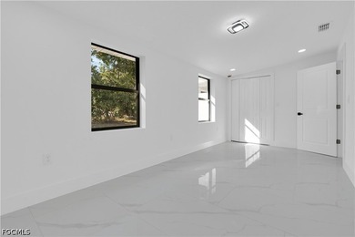 Fully Renovated 4BR Home on Rare DOUBLE LOT. Move-in ready and - photo 18