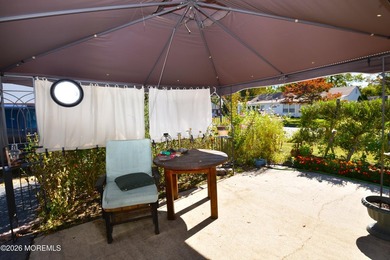 Welcome home to this beautifully maintained Adult Community - photo 18