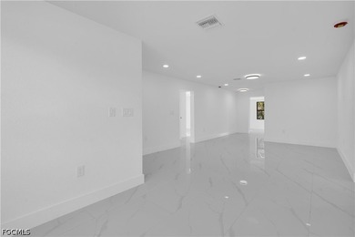 Fully Renovated 4BR Home on Rare DOUBLE LOT. Move-in ready and - photo 20