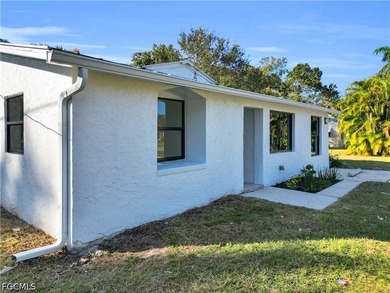 Fully Renovated 4BR Home on Rare DOUBLE LOT. Move-in ready and - photo 27
