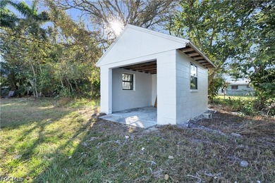 Fully Renovated 4BR Home on Rare DOUBLE LOT. Move-in ready and - photo 31