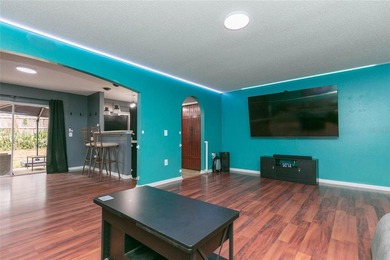 Welcome to a beautifully upgraded and meticulously maintained - photo 5