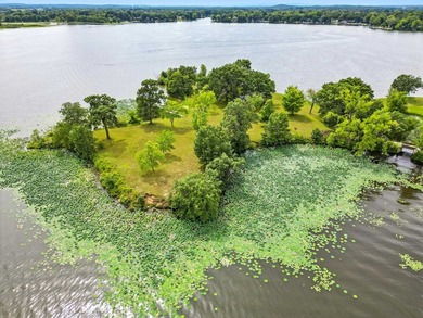Introducing the exclusive crown jewel of Park Lake, known as - photo 5