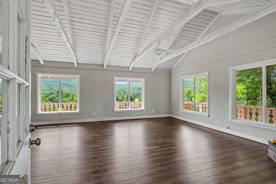 Stunning Mountain Retreat with Panoramic Views & Spacious - photo 7